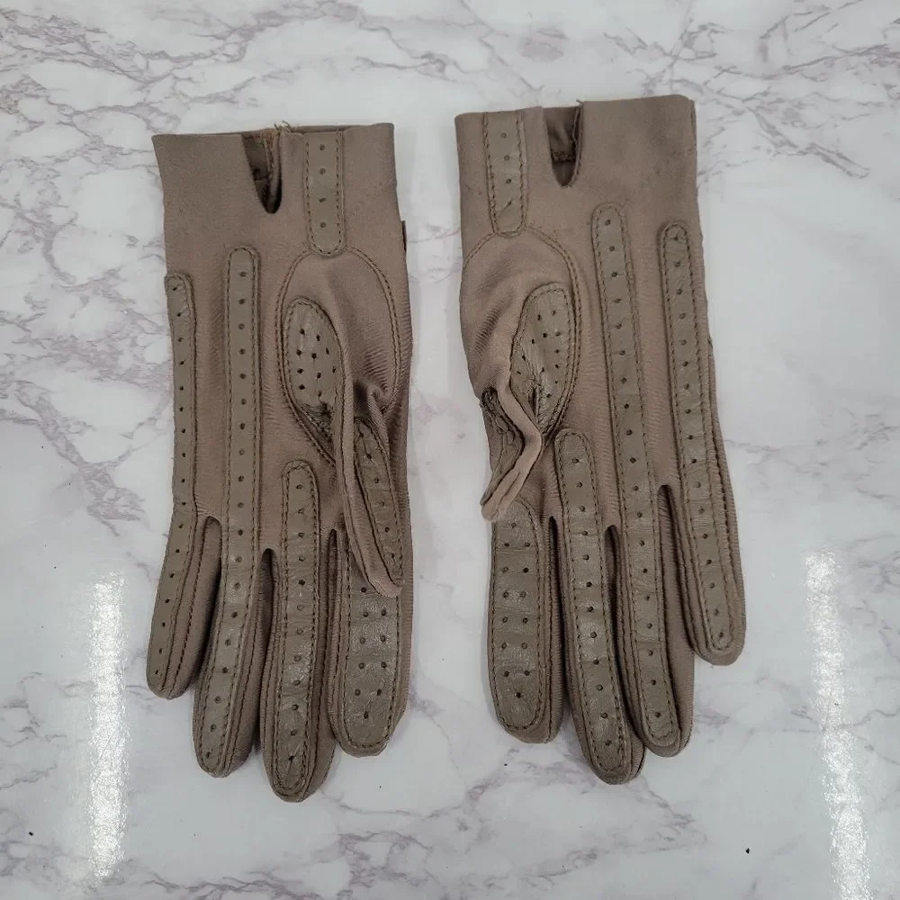 Isotoner by Aris Vintage Taupe Classic Driving gloves - Picture 2 of 9